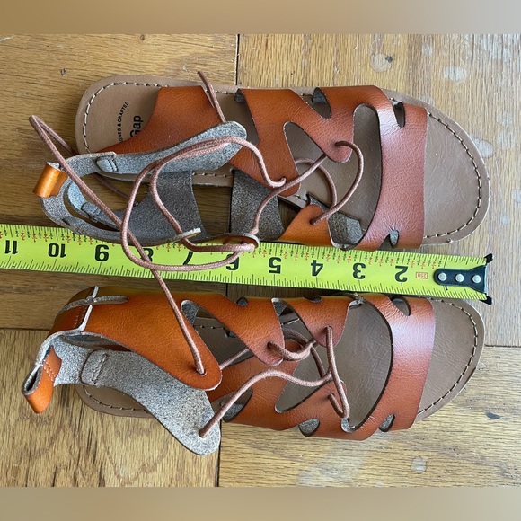 New Gap Womens Tan Leather Gladiator Sandals Size 7 - Picture 1 of 3